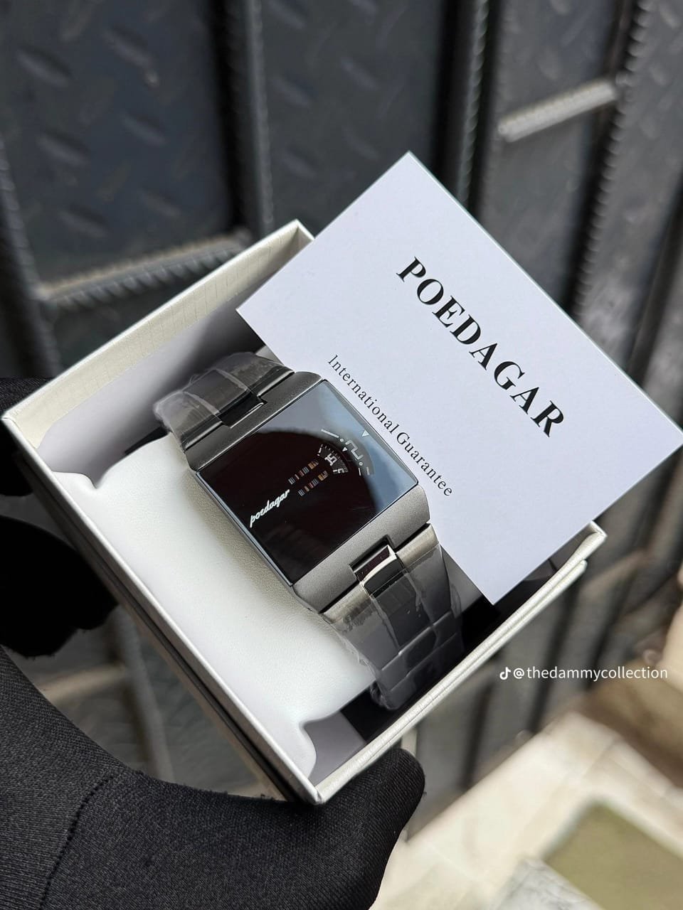 Poedagar square watch, black chain with black face, in gift box